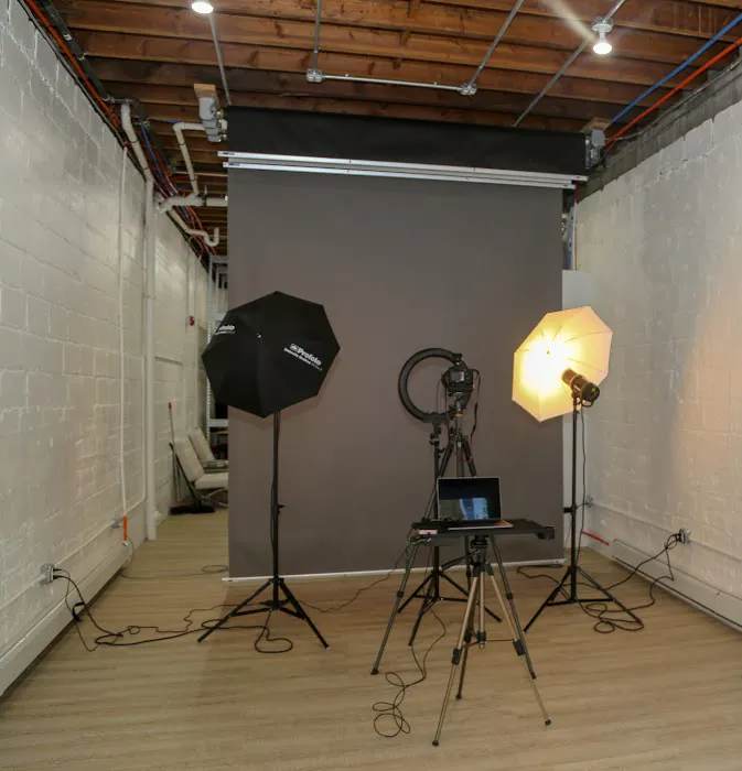 RyArMo Photography Studio 4