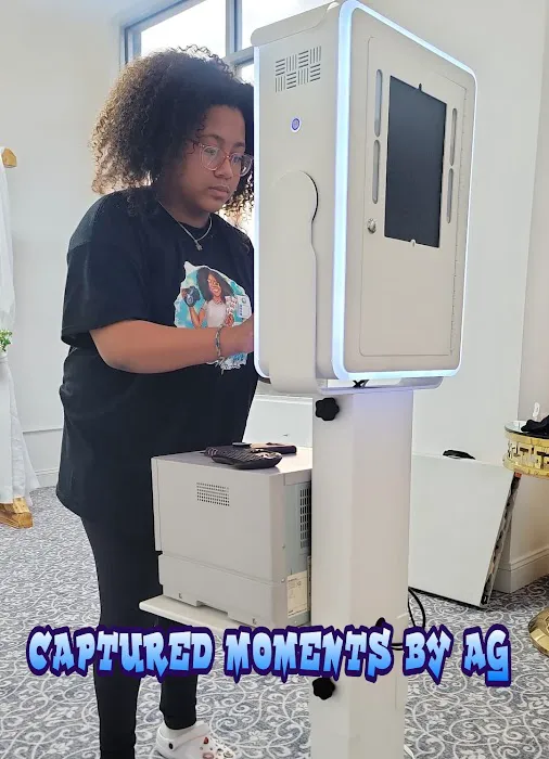 CapturedMomentsbyAG PhotoBooths & 360 6