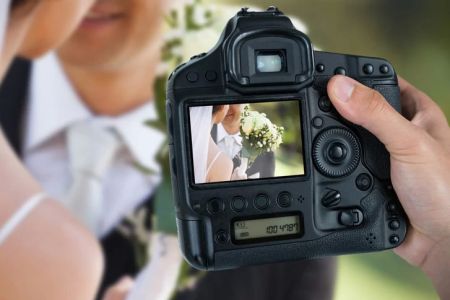 Best Photography Gear for Weddings: Top Camera Equipment and Tools You Need