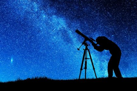 Essential Guide to Choosing the Perfect Camera for Night Photography and Astrophotography Enthusiasts